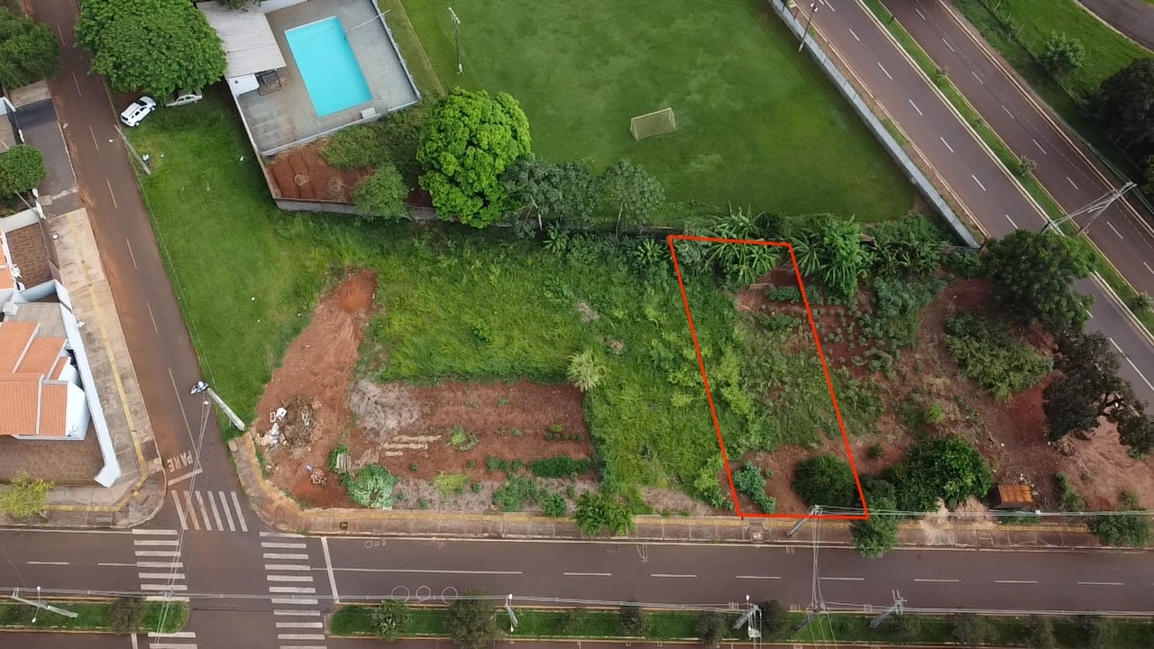 Terreno de 366 m² com Excelente Potencial em São José